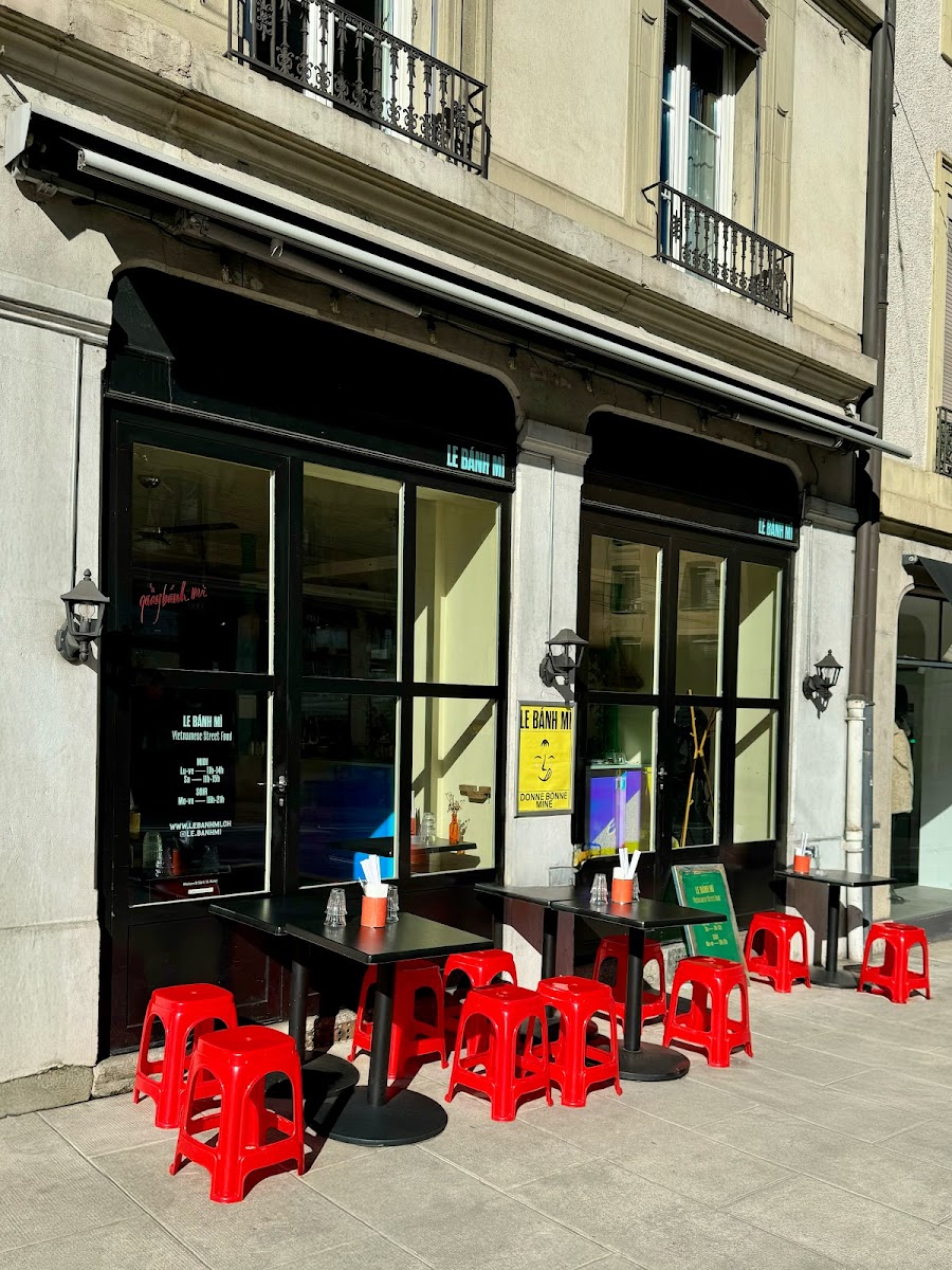 Le Bánh Mì Photos 2